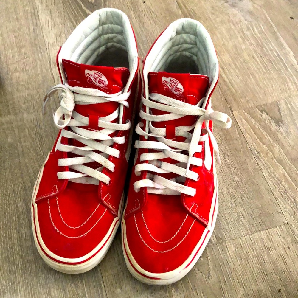 Racing red & white vans